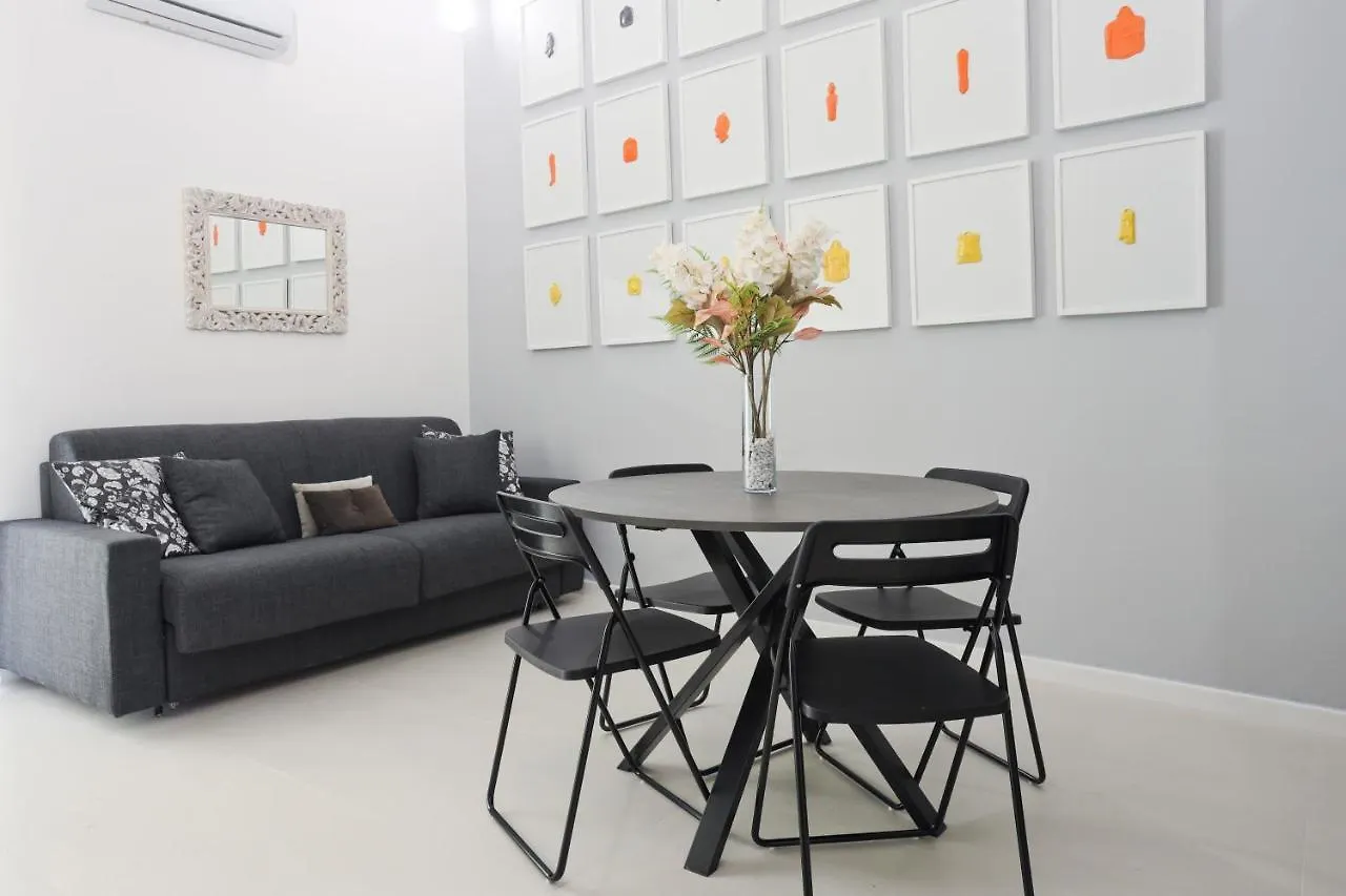 Suite I Miracoli Central Apartment Naples