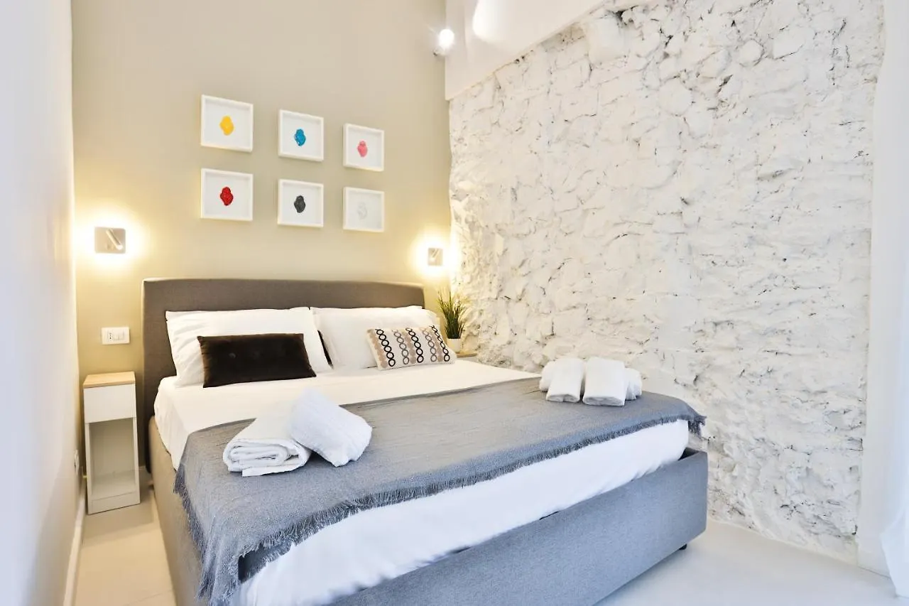 Suite I Miracoli Central Apartment Naples 0*,